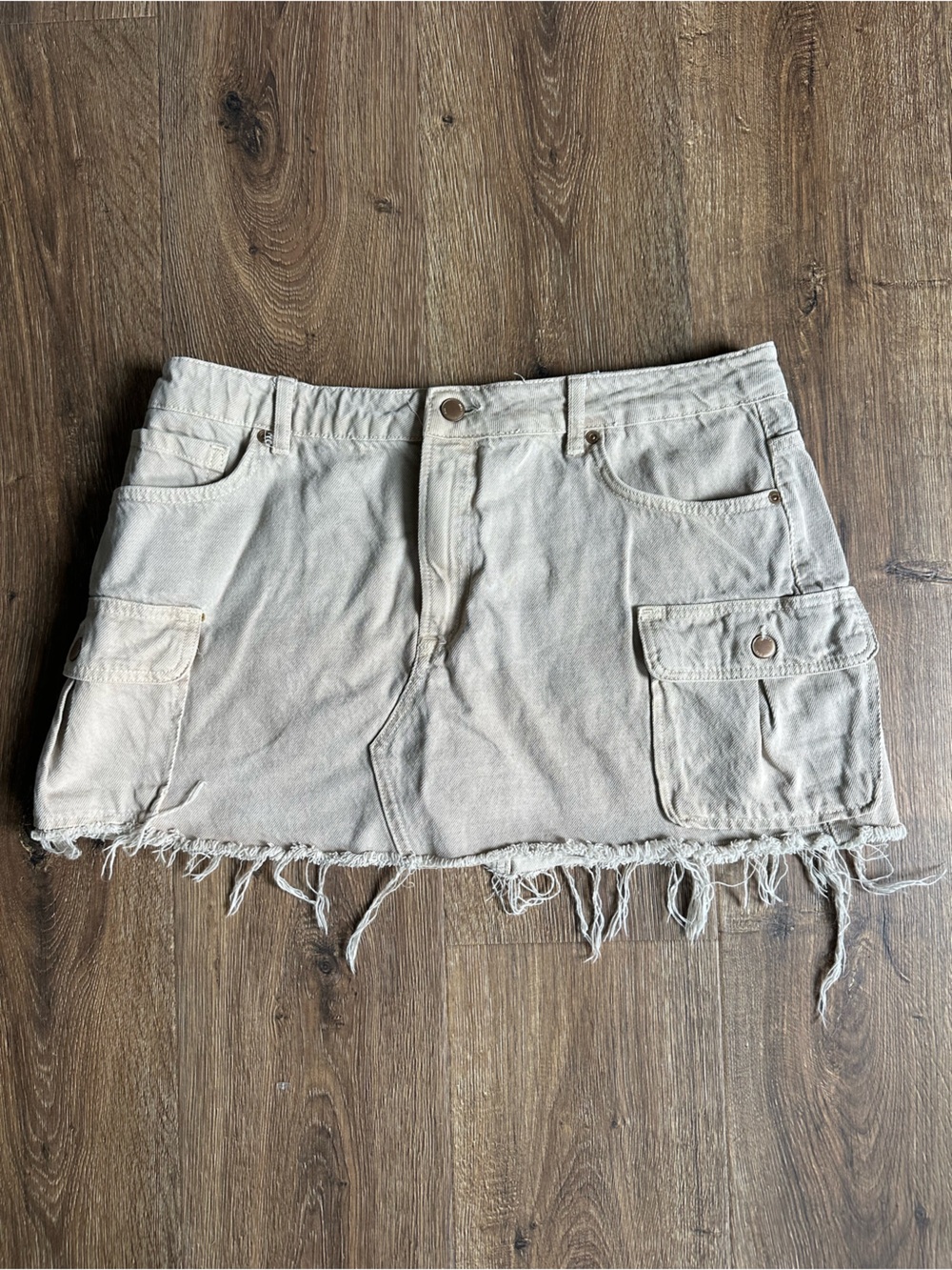 Zara Neutral Cargo Mini Shorts in Light Beige